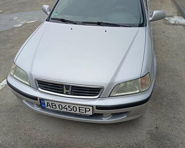 Серый Хонда Цивик, объемом двигателя 1.4 л и пробегом 300 тыс. км за 3500 $, фото 1 на Automoto.ua
