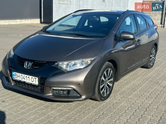 Серый Хонда Цивик, объемом двигателя 1.6 л и пробегом 178 тыс. км за 9500 $, фото 1 на Automoto.ua
