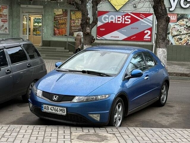 Синий Хонда Цивик, объемом двигателя 1.8 л и пробегом 303 тыс. км за 4900 $, фото 1 на Automoto.ua
