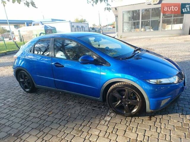 Синий Хонда Цивик, объемом двигателя 1.8 л и пробегом 233 тыс. км за 5900 $, фото 1 на Automoto.ua