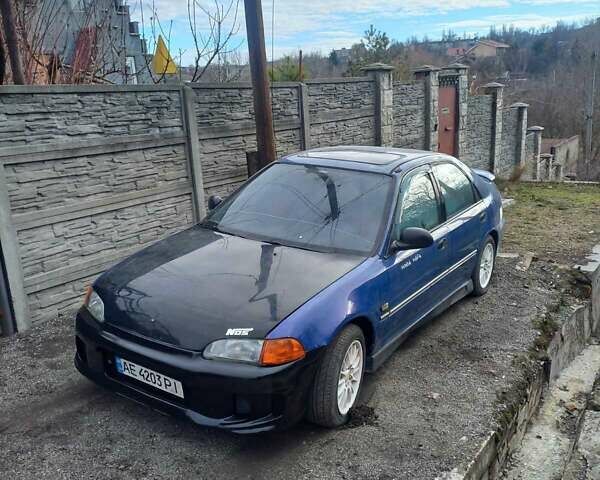 Синий Хонда Цивик, объемом двигателя 1.5 л и пробегом 270 тыс. км за 2000 $, фото 1 на Automoto.ua