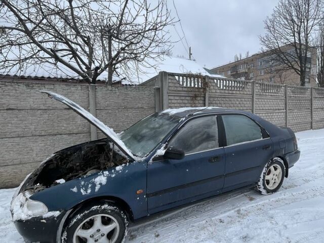Синий Хонда Цивик, объемом двигателя 1.6 л и пробегом 250 тыс. км за 285 $, фото 1 на Automoto.ua