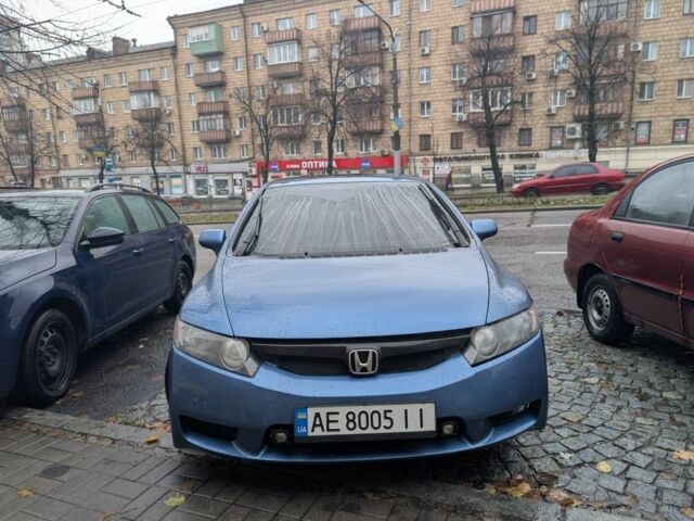 Синий Хонда Цивик, объемом двигателя 1.8 л и пробегом 269 тыс. км за 5700 $, фото 1 на Automoto.ua