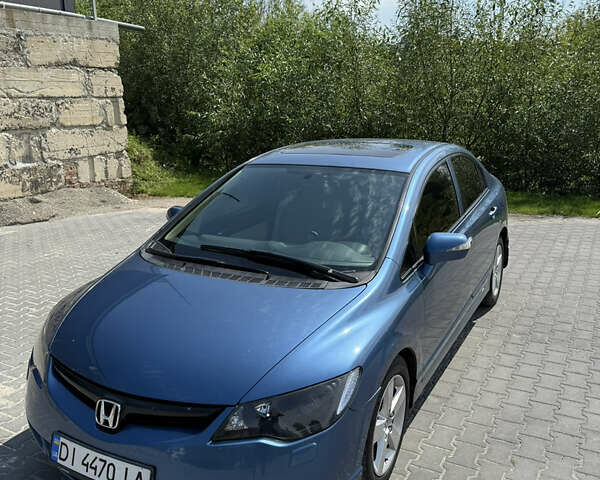 Синий Хонда Цивик, объемом двигателя 1.8 л и пробегом 244 тыс. км за 6600 $, фото 1 на Automoto.ua