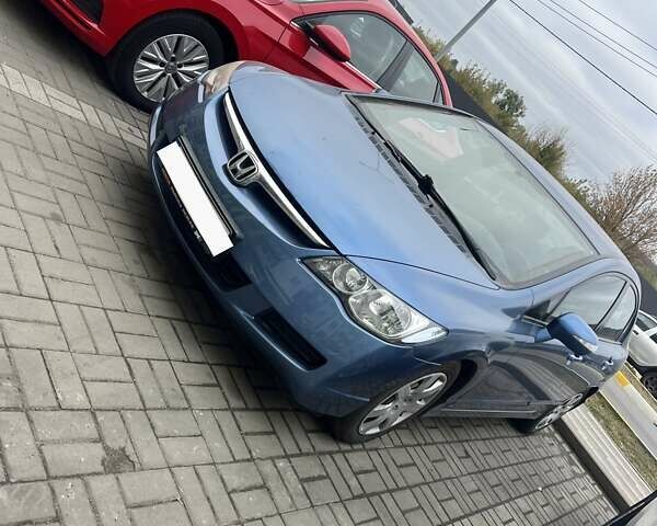 Синий Хонда Цивик, объемом двигателя 1.8 л и пробегом 160 тыс. км за 6900 $, фото 1 на Automoto.ua