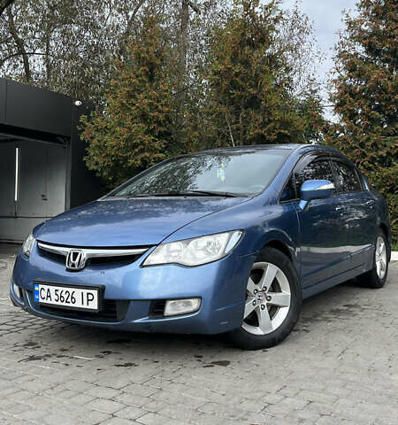 Синий Хонда Цивик, объемом двигателя 1.8 л и пробегом 239 тыс. км за 5200 $, фото 1 на Automoto.ua