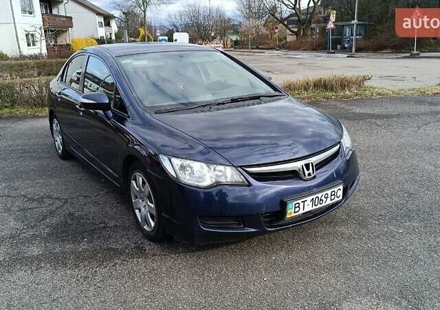 Синий Хонда Цивик, объемом двигателя 1.8 л и пробегом 218 тыс. км за 5000 $, фото 1 на Automoto.ua