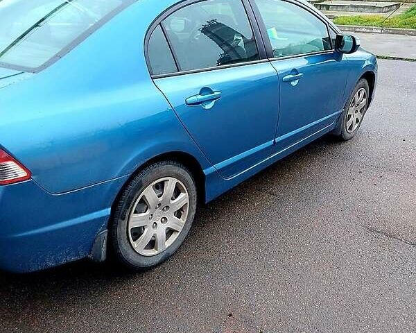 Синий Хонда Цивик, объемом двигателя 1.8 л и пробегом 215 тыс. км за 6200 $, фото 1 на Automoto.ua