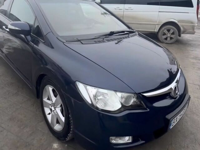 Синий Хонда Цивик, объемом двигателя 1.8 л и пробегом 172 тыс. км за 5600 $, фото 1 на Automoto.ua