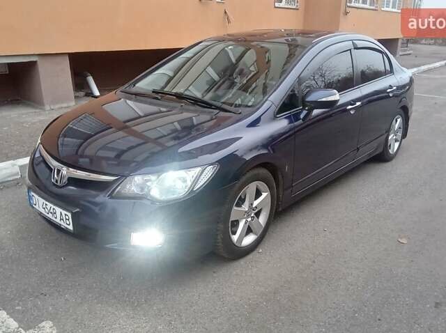 Синий Хонда Цивик, объемом двигателя 1.8 л и пробегом 241 тыс. км за 7000 $, фото 1 на Automoto.ua