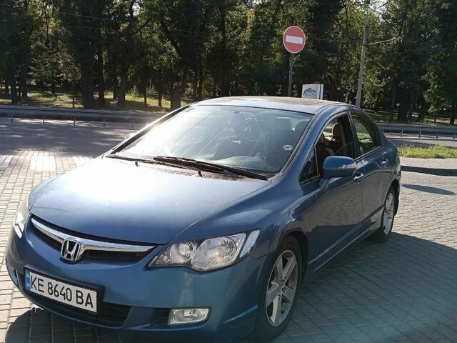 Синий Хонда Цивик, объемом двигателя 1.8 л и пробегом 200 тыс. км за 5500 $, фото 1 на Automoto.ua