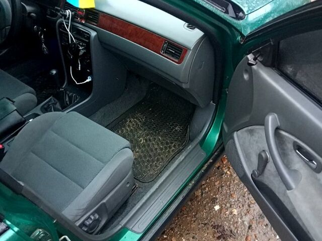 Зеленый Хонда Цивик, объемом двигателя 1.4 л и пробегом 0 тыс. км за 2850 $, фото 1 на Automoto.ua