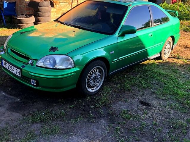 Хонда Цивик 1997 в Александрие на Automoto.ua Зеленый Хонда Цивик, объемом двигателя 1.4 л и пробегом 350 тыс. км за 3000 $, фото 1 на Automoto.ua
