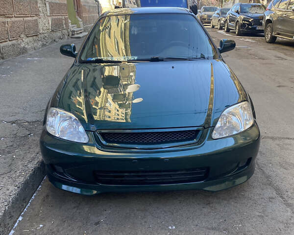 Зеленый Хонда Цивик, объемом двигателя 1.4 л и пробегом 249 тыс. км за 4150 $, фото 1 на Automoto.ua