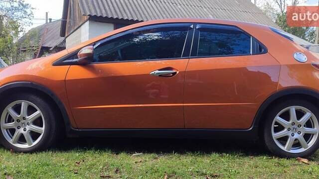 Оранжевый Хонда Цивик, объемом двигателя 1.8 л и пробегом 186 тыс. км за 7000 $, фото 1 на Automoto.ua