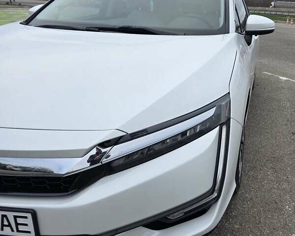 Белый Хонда Клерити, объемом двигателя 1.5 л и пробегом 167 тыс. км за 18100 $, фото 1 на Automoto.ua