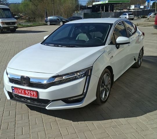 Белый Хонда Клерити, объемом двигателя 1.5 л и пробегом 151 тыс. км за 17499 $, фото 1 на Automoto.ua