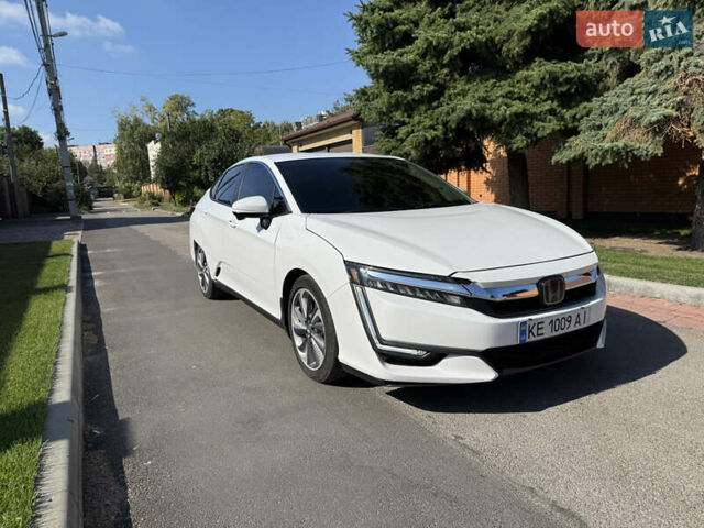 Белый Хонда Клерити, объемом двигателя 1.5 л и пробегом 77 тыс. км за 19300 $, фото 1 на Automoto.ua