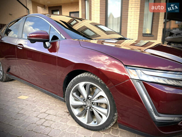 Красный Хонда Клерити, объемом двигателя 1.5 л и пробегом 226 тыс. км за 15600 $, фото 1 на Automoto.ua