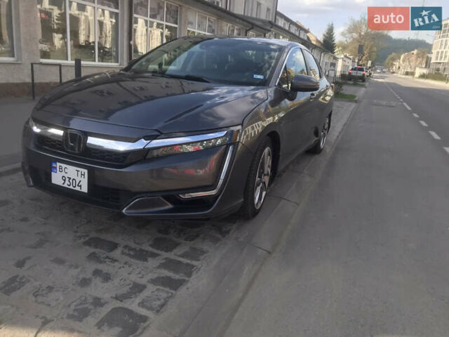 Серый Хонда Клерити, объемом двигателя 1.5 л и пробегом 198 тыс. км за 15500 $, фото 1 на Automoto.ua