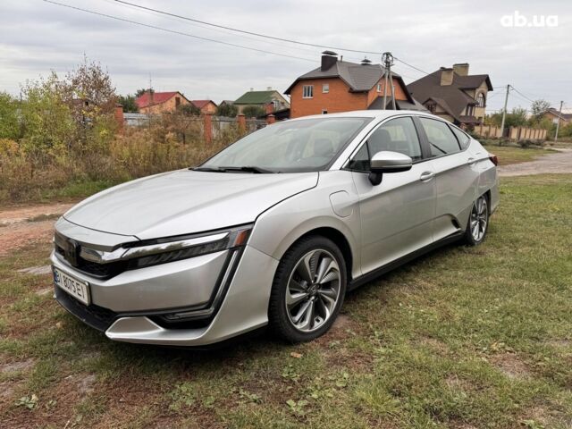 Серый Хонда Клерити, объемом двигателя 1.5 л и пробегом 87 тыс. км за 19200 $, фото 1 на Automoto.ua