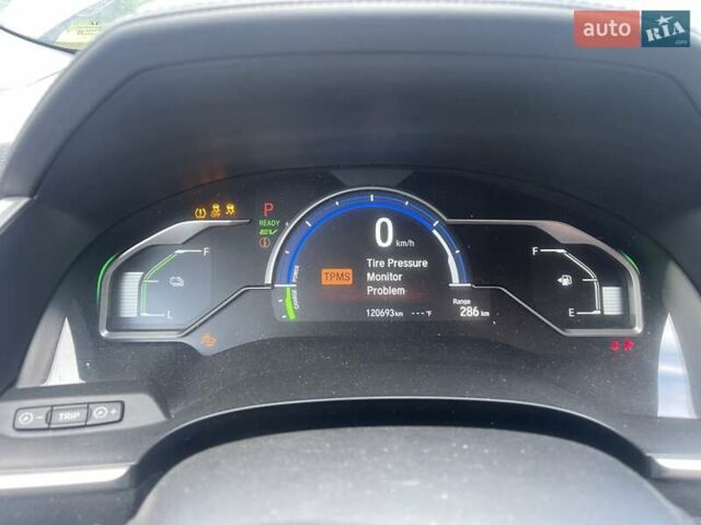 Сірий Хонда Клериті, об'ємом двигуна 1.5 л та пробігом 120 тис. км за 9999 $, фото 1 на Automoto.ua