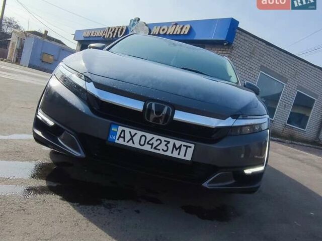 Сірий Хонда Клериті, об'ємом двигуна 1.5 л та пробігом 182 тис. км за 18900 $, фото 1 на Automoto.ua