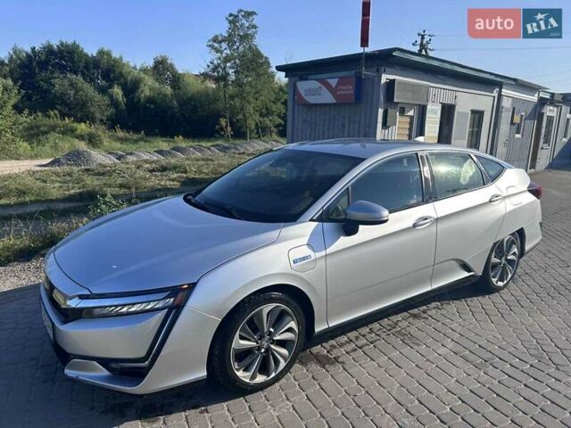 Серый Хонда Клерити, объемом двигателя 1.5 л и пробегом 182 тыс. км за 17700 $, фото 1 на Automoto.ua