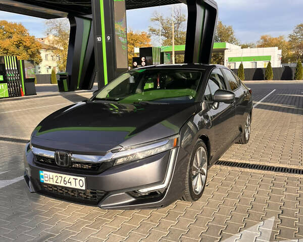 Серый Хонда Клерити, объемом двигателя 1.5 л и пробегом 118 тыс. км за 18000 $, фото 1 на Automoto.ua