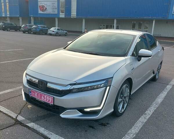 Серый Хонда Клерити, объемом двигателя 1.5 л и пробегом 110 тыс. км за 20500 $, фото 1 на Automoto.ua