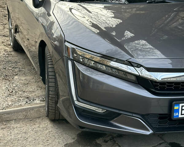 Серый Хонда Клерити, объемом двигателя 1.5 л и пробегом 76 тыс. км за 21500 $, фото 1 на Automoto.ua