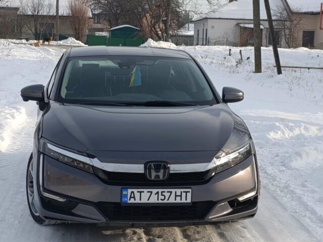 Сірий Хонда Клериті, об'ємом двигуна 1.5 л та пробігом 106 тис. км за 18000 $, фото 1 на Automoto.ua