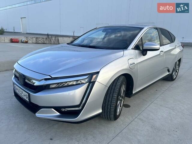 Серый Хонда Клерити, объемом двигателя 1.5 л и пробегом 62 тыс. км за 18900 $, фото 1 на Automoto.ua