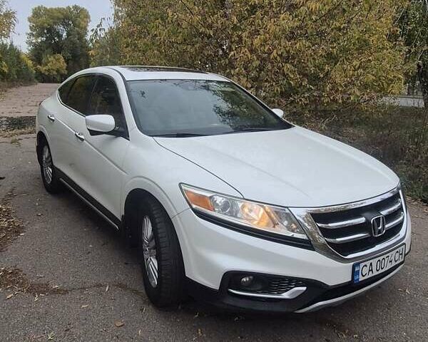 Белый Хонда Кросстур, объемом двигателя 2.4 л и пробегом 360 тыс. км за 13200 $, фото 1 на Automoto.ua