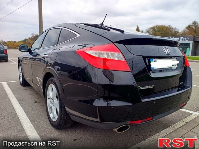 Черный Хонда Кросстур, объемом двигателя 3.5 л и пробегом 187 тыс. км за 16000 $, фото 1 на Automoto.ua