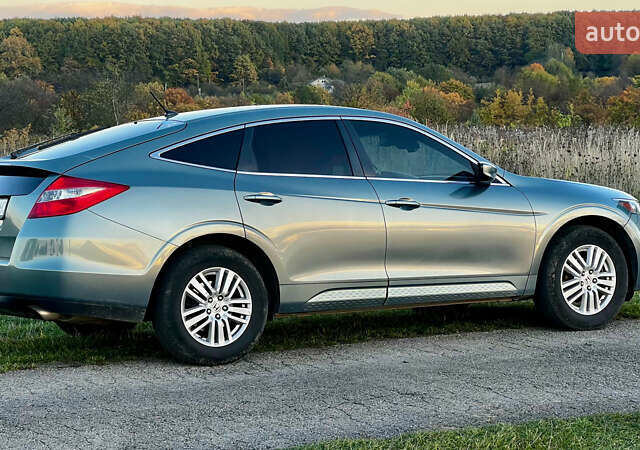 Серый Хонда Кросстур, объемом двигателя 2.35 л и пробегом 252 тыс. км за 11000 $, фото 1 на Automoto.ua