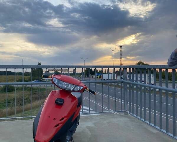 Красный Хонда Dio AF-34, объемом двигателя 0 л и пробегом 8 тыс. км за 334 $, фото 1 на Automoto.ua