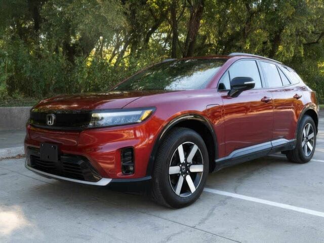 Червоний Хонда Інша, об'ємом двигуна 0 л та пробігом 27 тис. км за 20000 $, фото 1 на Automoto.ua