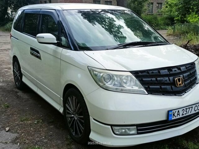 Білий Хонда Елізіон, об'ємом двигуна 2.4 л та пробігом 120 тис. км за 12000 $, фото 1 на Automoto.ua