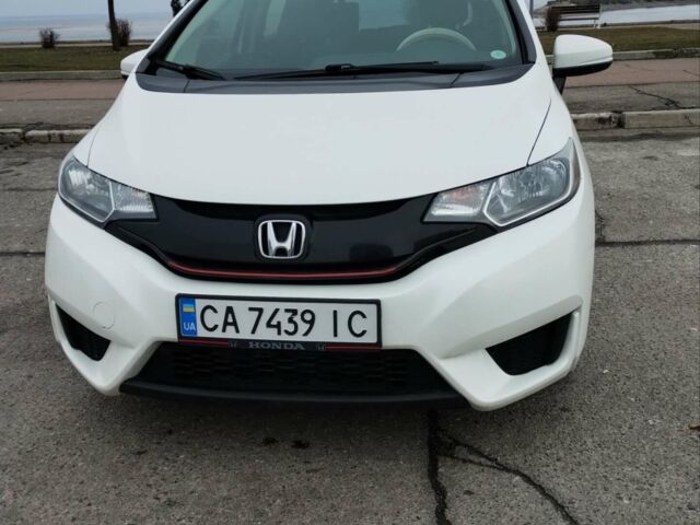 Белый Хонда ФИТ, объемом двигателя 1.5 л и пробегом 87 тыс. км за 10500 $, фото 1 на Automoto.ua