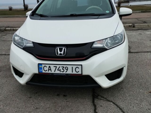 Белый Хонда ФИТ, объемом двигателя 1.5 л и пробегом 87 тыс. км за 10700 $, фото 1 на Automoto.ua