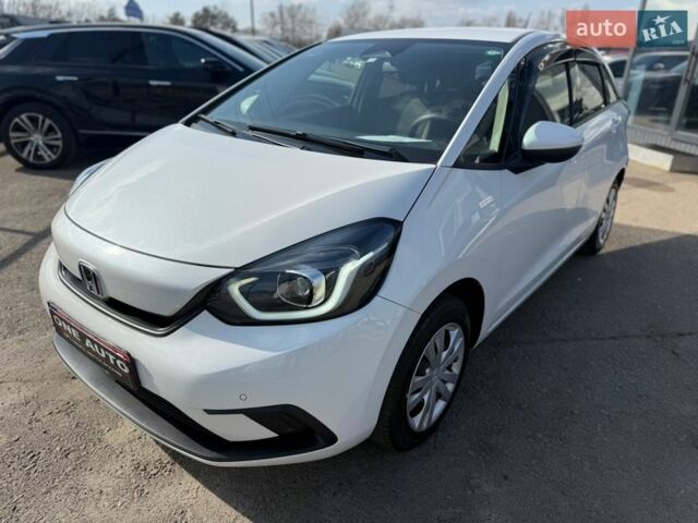 Белый Хонда ФИТ, объемом двигателя 1.5 л и пробегом 65 тыс. км за 15190 $, фото 1 на Automoto.ua