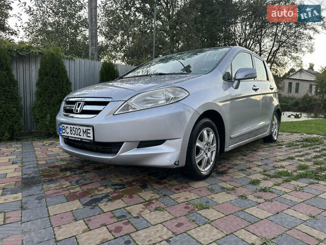 Серый Хонда ФРВ, объемом двигателя 1.7 л и пробегом 336 тыс. км за 4000 $, фото 1 на Automoto.ua