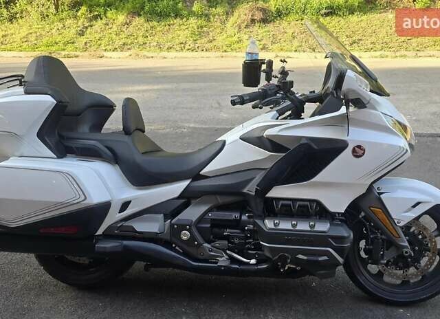 Белый Хонда GL 1800 Gold Wing, объемом двигателя 0 л и пробегом 11 тыс. км за 34999 $, фото 1 на Automoto.ua