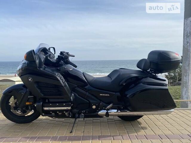 Черный Хонда GL 1800 Gold Wing, объемом двигателя 0 л и пробегом 14 тыс. км за 14999 $, фото 1 на Automoto.ua