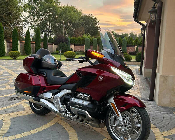 Червоний Хонда GL 1800 Gold Wing, об'ємом двигуна 1.8 л та пробігом 18 тис. км за 23000 $, фото 1 на Automoto.ua