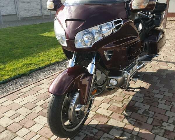 Хонда GL 1800 Gold Wing, объемом двигателя 0 л и пробегом 72 тыс. км за 10400 $, фото 1 на Automoto.ua