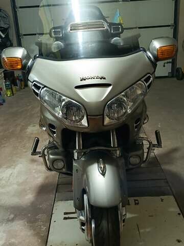 Хонда GL 1800 Gold Wing, об'ємом двигуна 0 л та пробігом 47 тис. км за 9800 $, фото 1 на Automoto.ua