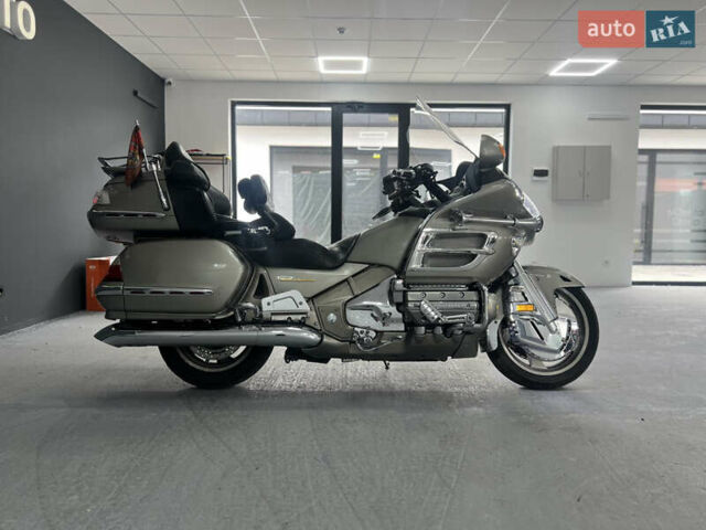 Серый Хонда GL 1800 Gold Wing, объемом двигателя 1.83 л и пробегом 96 тыс. км за 8499 $, фото 1 на Automoto.ua