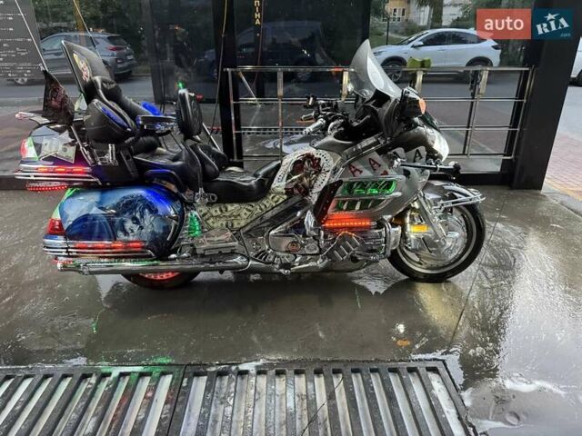 Серый Хонда GL 1800 Gold Wing, объемом двигателя 1.8 л и пробегом 16 тыс. км за 14999 $, фото 1 на Automoto.ua